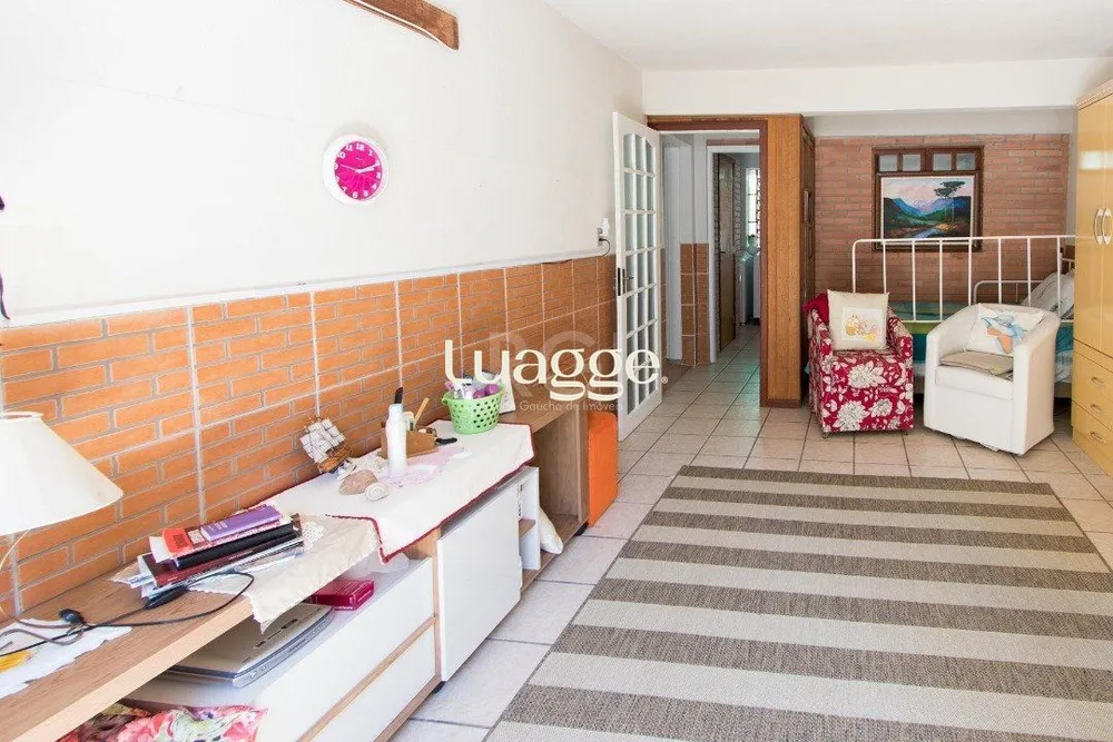 Casa, 3 quartos, 212 m² - Foto 1