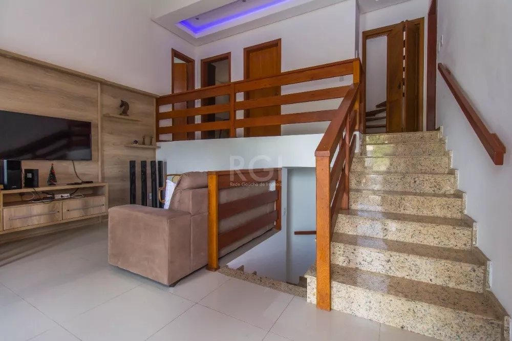 Casa de Condomínio à venda com 3 quartos, 240m² - Foto 3