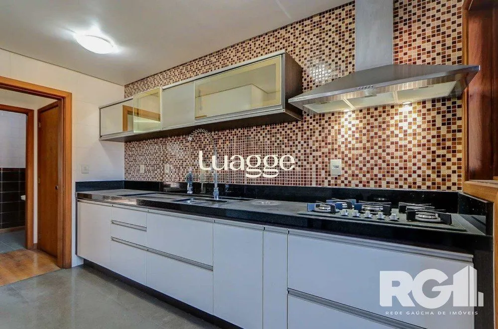 Cobertura, 3 quartos, 221 m² - Foto 2