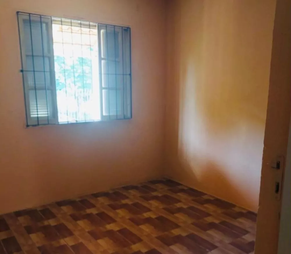 Casa à venda com 2 quartos, 69m² - Foto 4