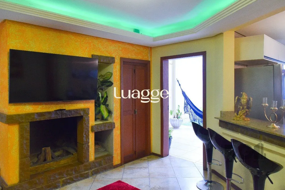 Casa, 3 quartos, 309 m² - Foto 1
