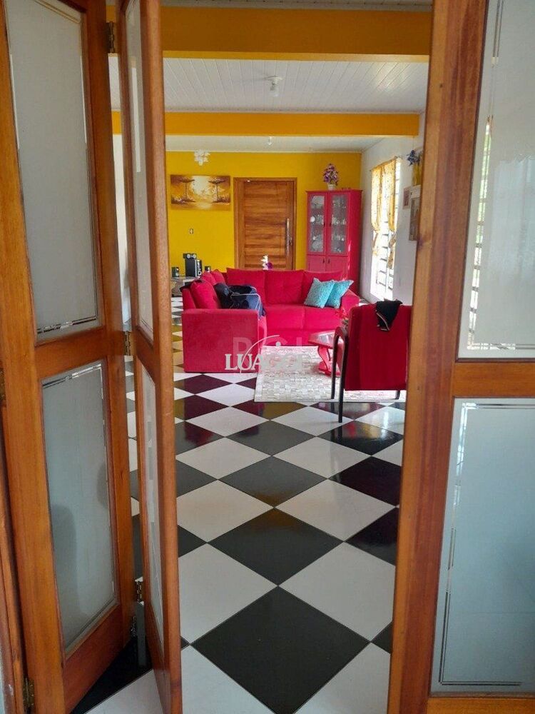 Casa à venda com 2 quartos, 119m² - Foto 2