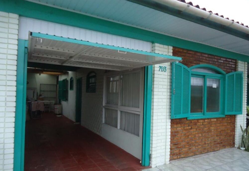 Casa à venda com 5 quartos, 169m² - Foto 1