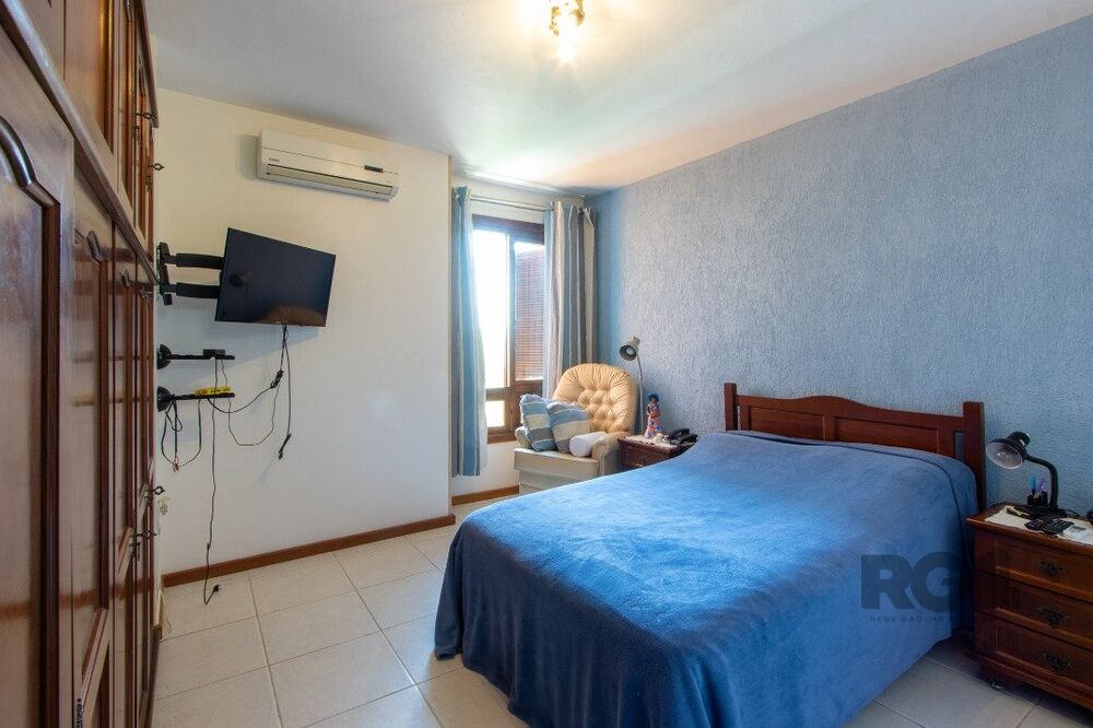 Casa de Condomínio para alugar com 3 quartos, 254m² - Foto 4