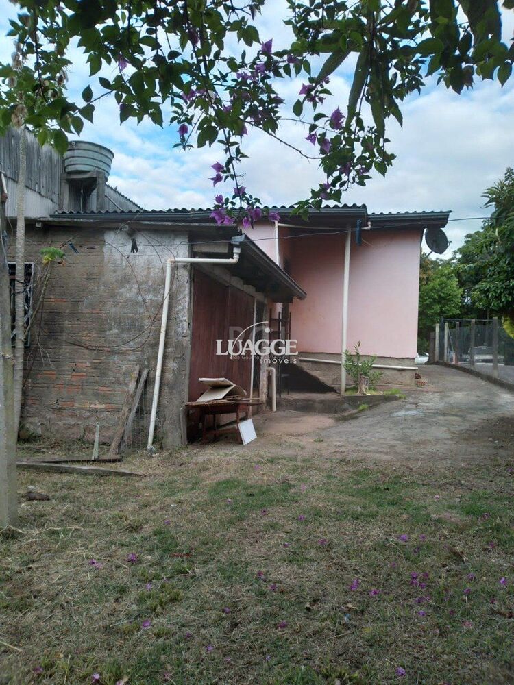 Casa à venda com 2 quartos, 81m² - Foto 1