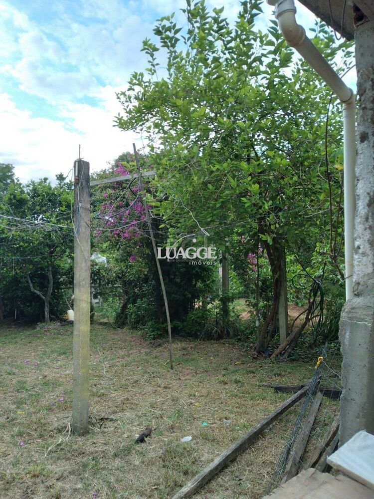 Casa à venda com 2 quartos, 81m² - Foto 2