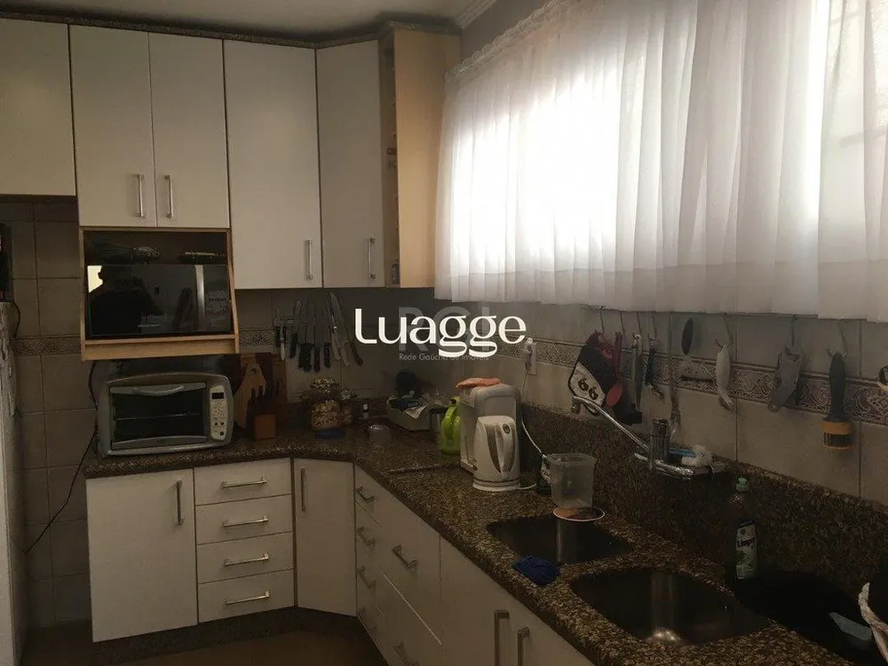 Casa, 3 quartos, 231 m² - Foto 2