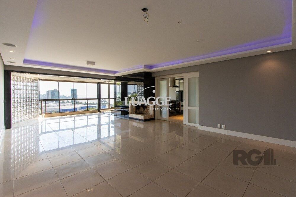 Apartamento à venda com 3 quartos, 200m² - Foto 2