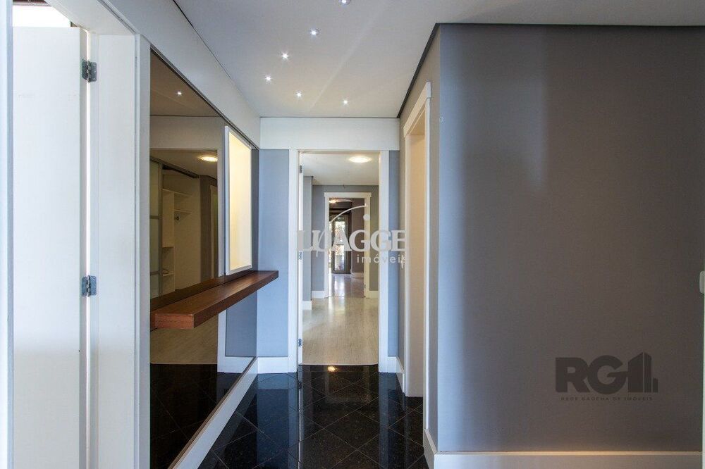 Apartamento à venda com 3 quartos, 200m² - Foto 4