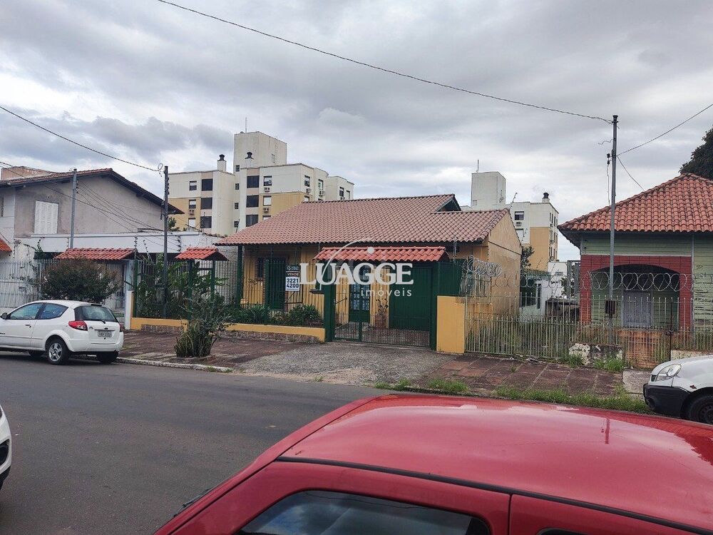 Casa à venda com 3 quartos, 221m² - Foto 2