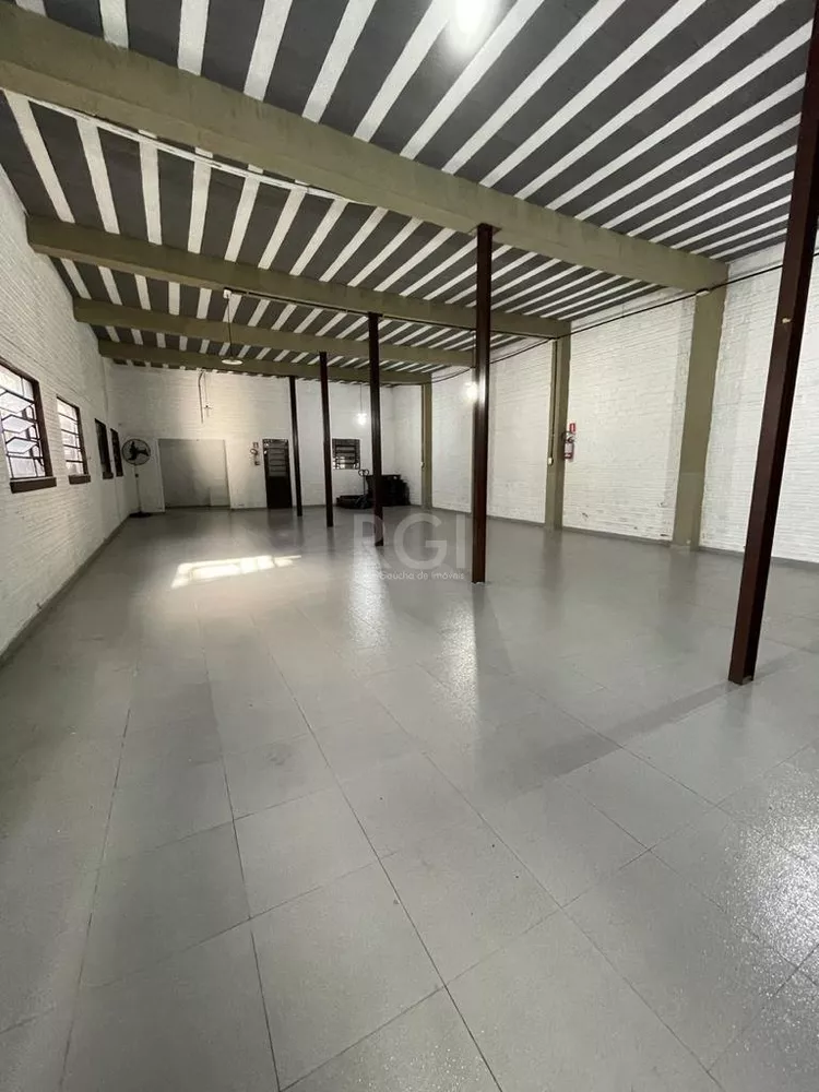 Casa à venda com 2 quartos, 593m² - Foto 2