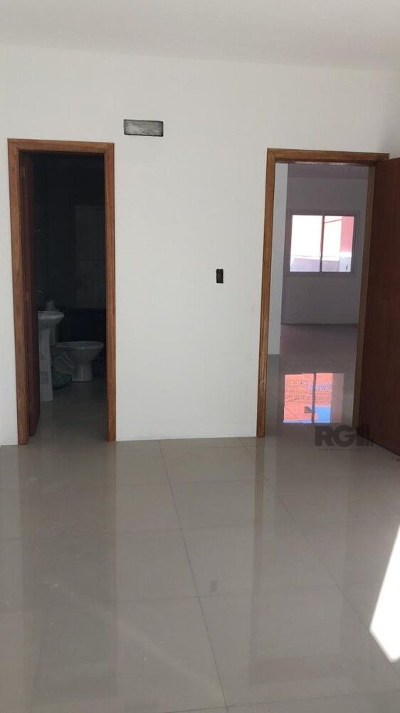 Casa à venda com 2 quartos, 67m² - Foto 3