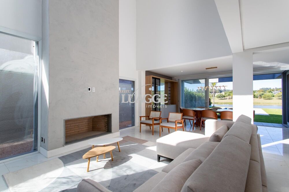 Casa de Condomínio à venda com 4 quartos, 299m² - Foto 3