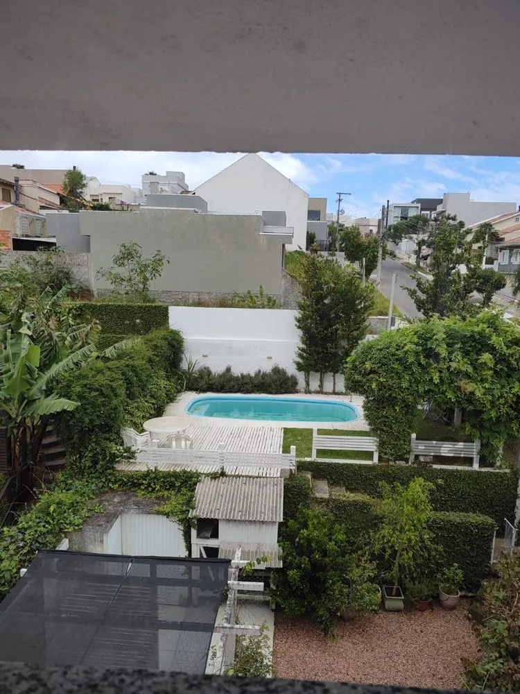 Sobrado à venda com 3 quartos, 209m² - Foto 1