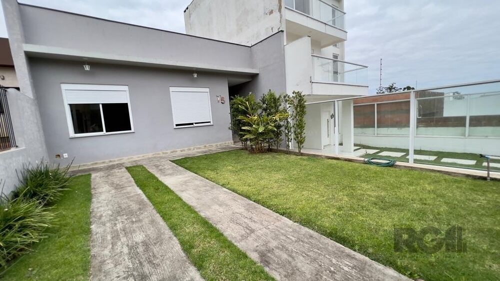 Casa à venda com 2 quartos, 97m² - Foto 1