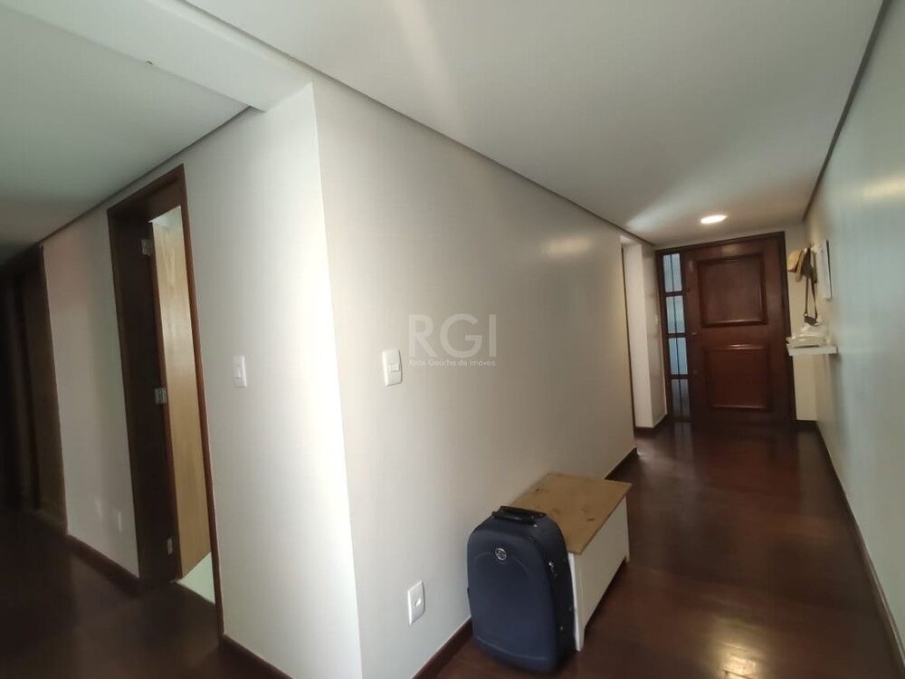 Apartamento à venda com 3 quartos, 157m² - Foto 3