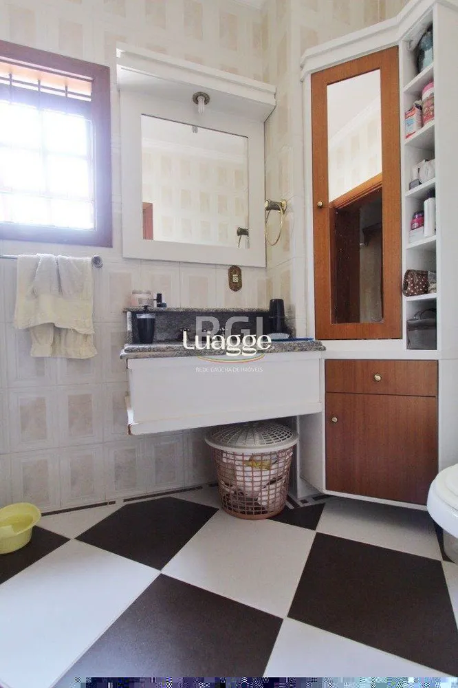 Casa, 4 quartos, 260 m² - Foto 1