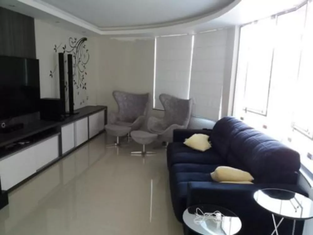 Sobrado à venda com 3 quartos, 471m² - Foto 2