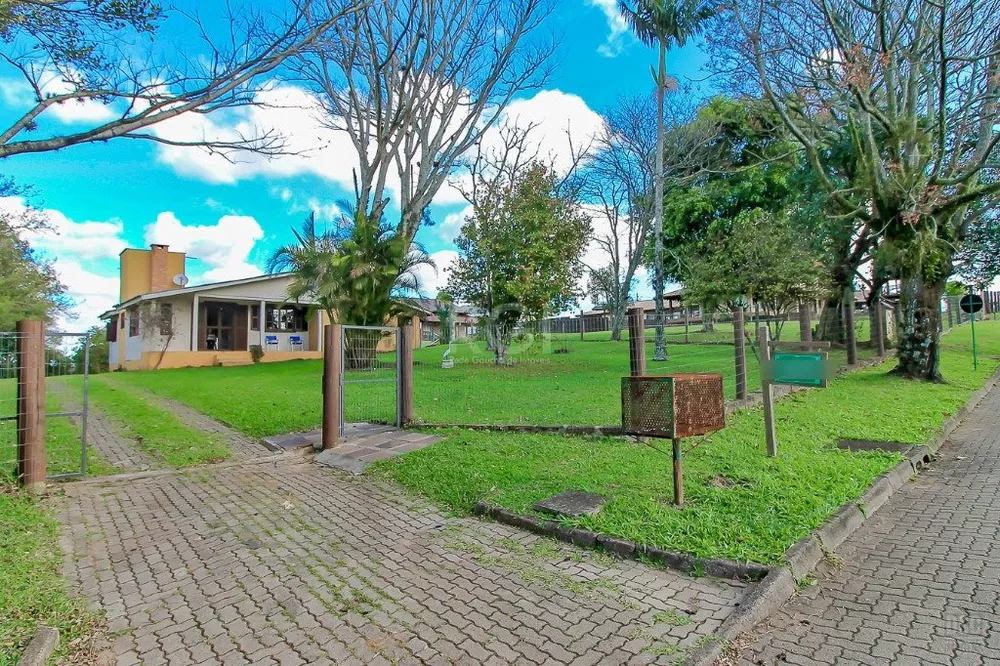 Casa de Condomínio à venda com 3 quartos, 140m² - Foto 1