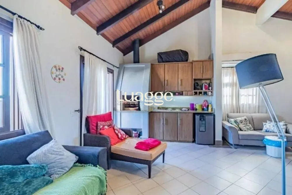 Cobertura, 3 quartos, 217 m² - Foto 1
