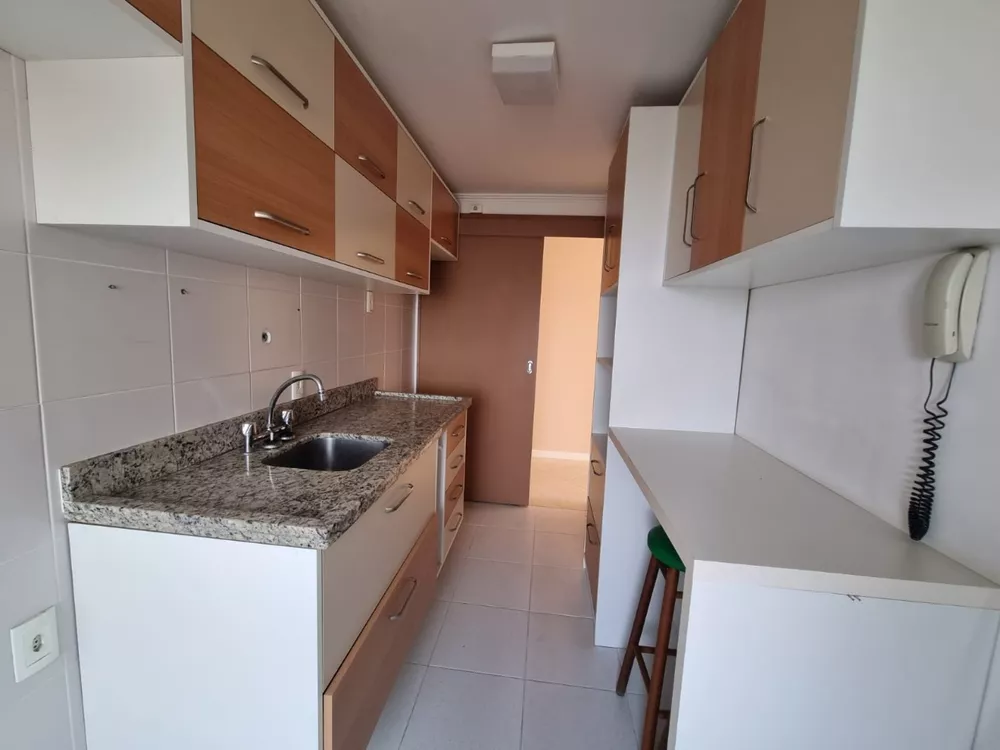 Apartamento à venda com 2 quartos, 70m² - Foto 7