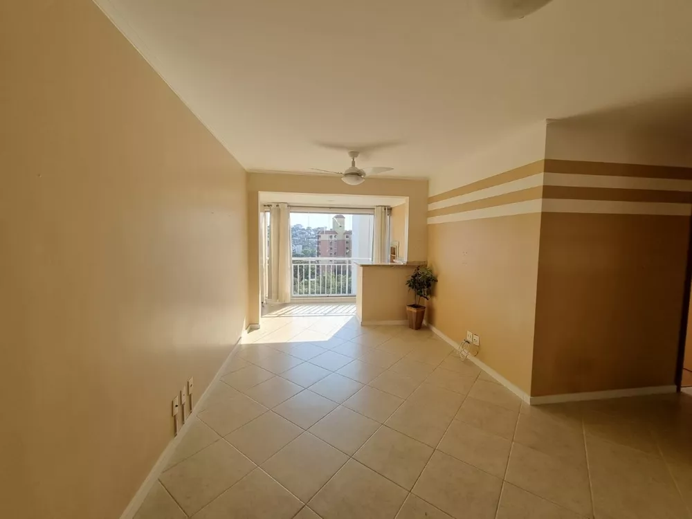 Apartamento à venda com 2 quartos, 70m² - Foto 1