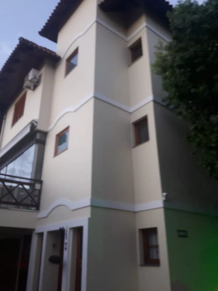 Casa de Condomínio à venda com 3 quartos, 190m² - Foto 2