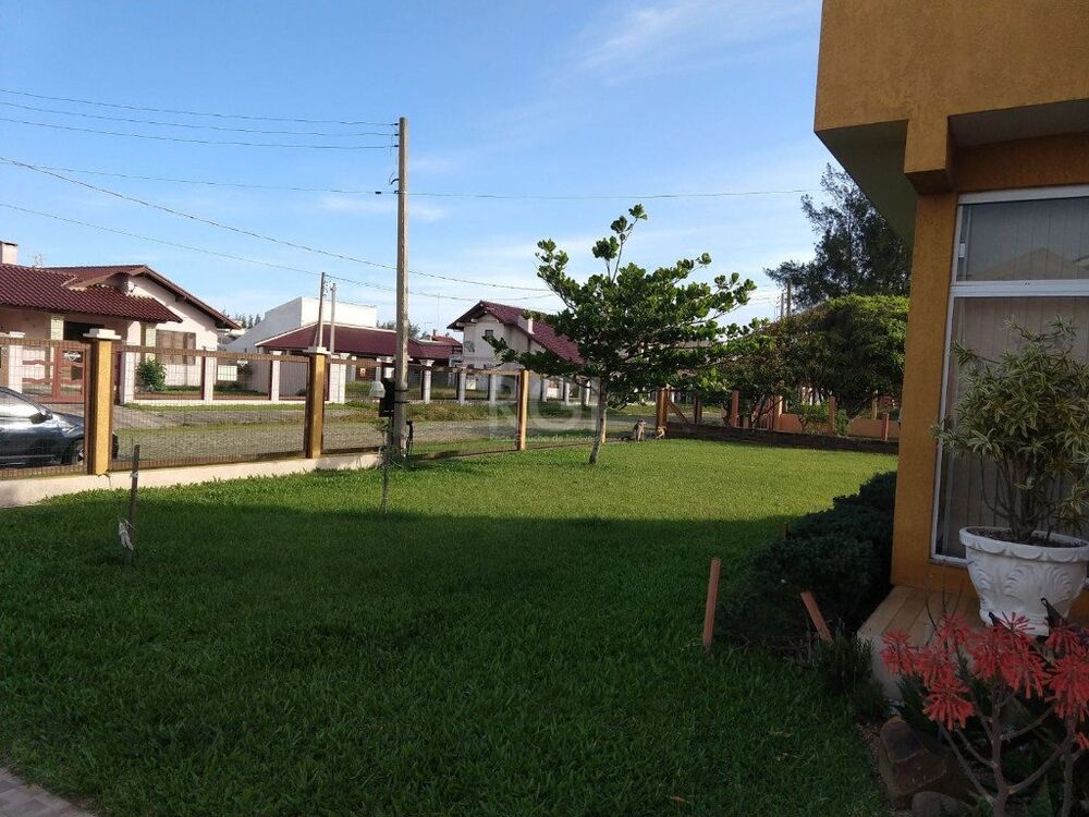 Casa à venda com 3 quartos, 199m² - Foto 2