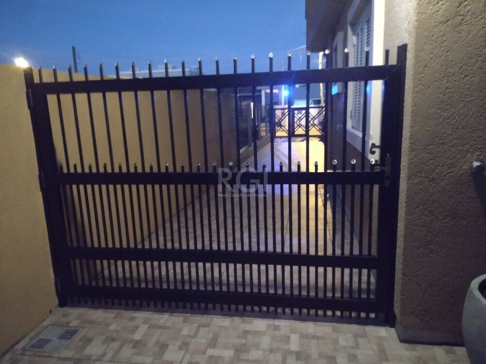 Casa à venda com 3 quartos, 199m² - Foto 4