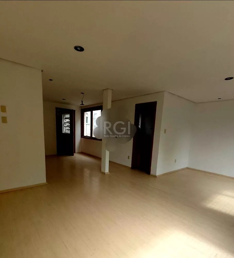 Casa à venda com 2 quartos, 219m² - Foto 2