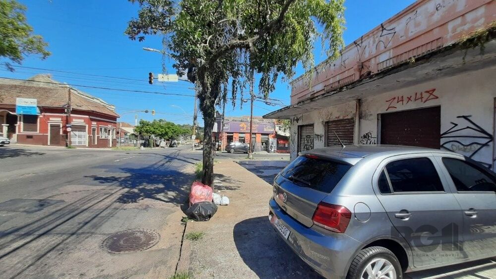 Terreno à venda, 305m² - Foto 1