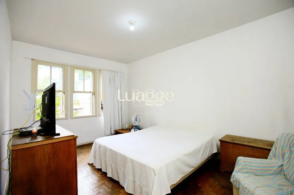 Casa, 3 quartos, 231 m² - Foto 2