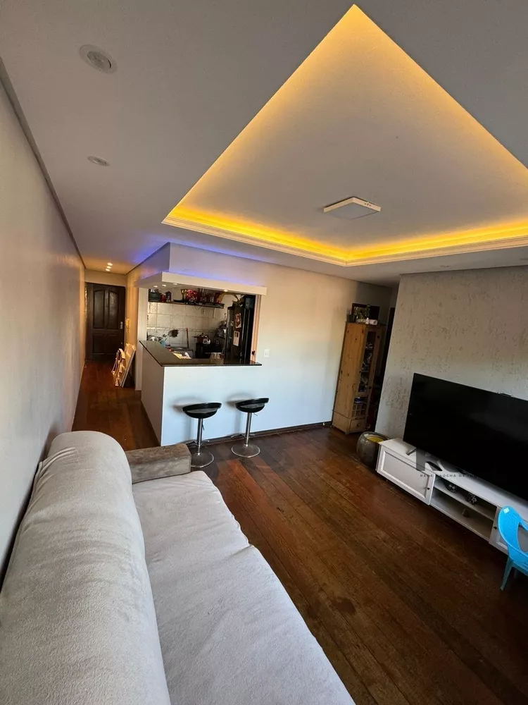 Apartamento à venda com 2 quartos, 64m² - Foto 4