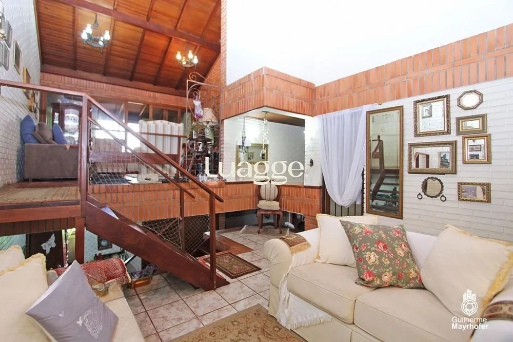 Casa, 3 quartos, 2879 m² - Foto 1
