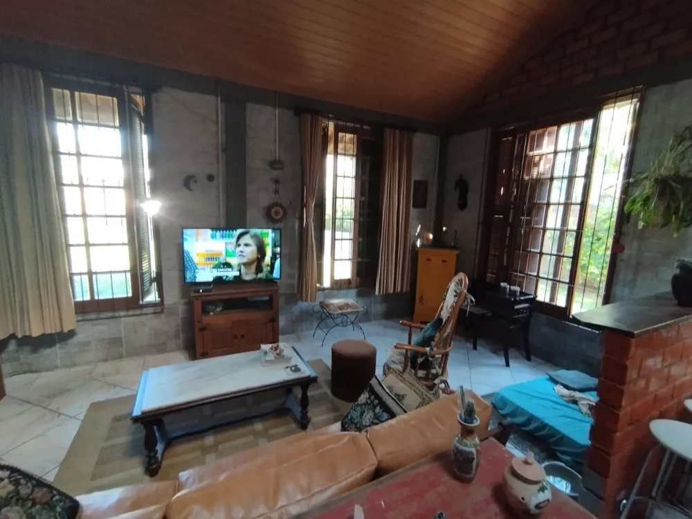 Casa à venda com 3 quartos, 149m² - Foto 4