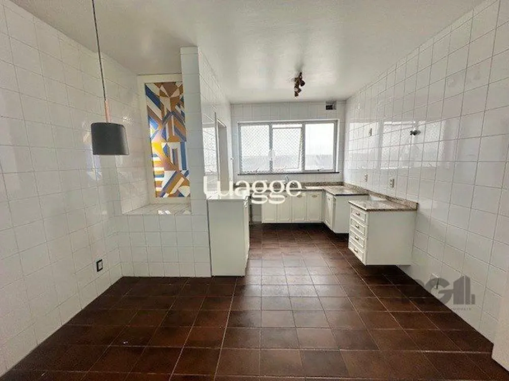 Apartamento, 3 quartos, 197 m² - Foto 1