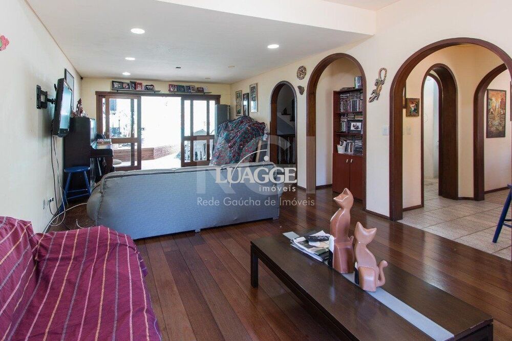 Casa de Condomínio à venda com 3 quartos, 344m² - Foto 1