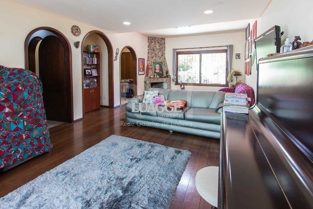 Casa de Condomínio à venda com 3 quartos, 344m² - Foto 2