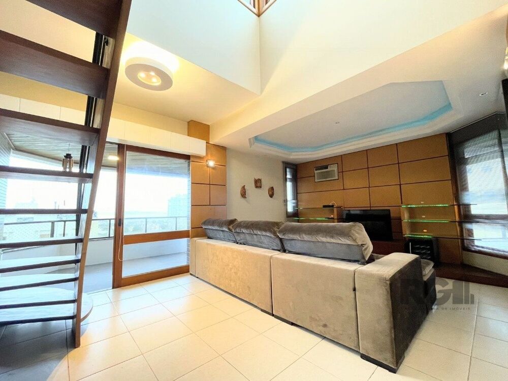 Cobertura para alugar com 3 quartos, 250m² - Foto 1