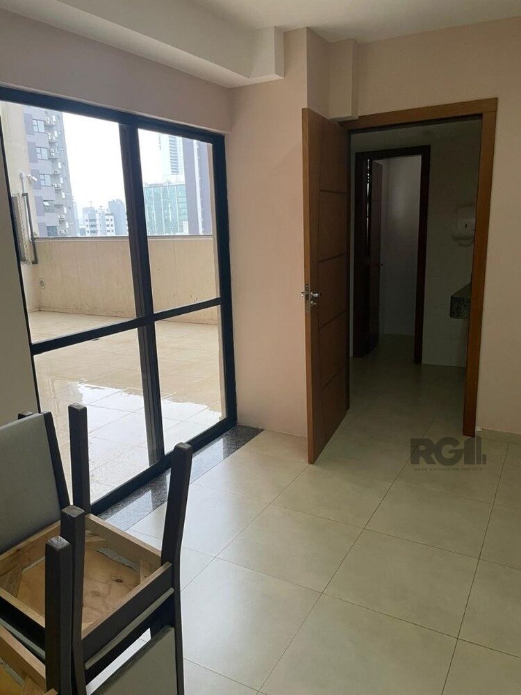 Apartamento à venda com 3 quartos, 92m² - Foto 1