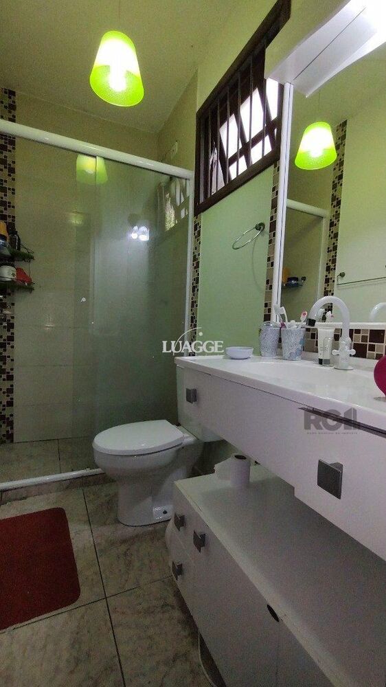 Casa à venda com 5 quartos, 238m² - Foto 2