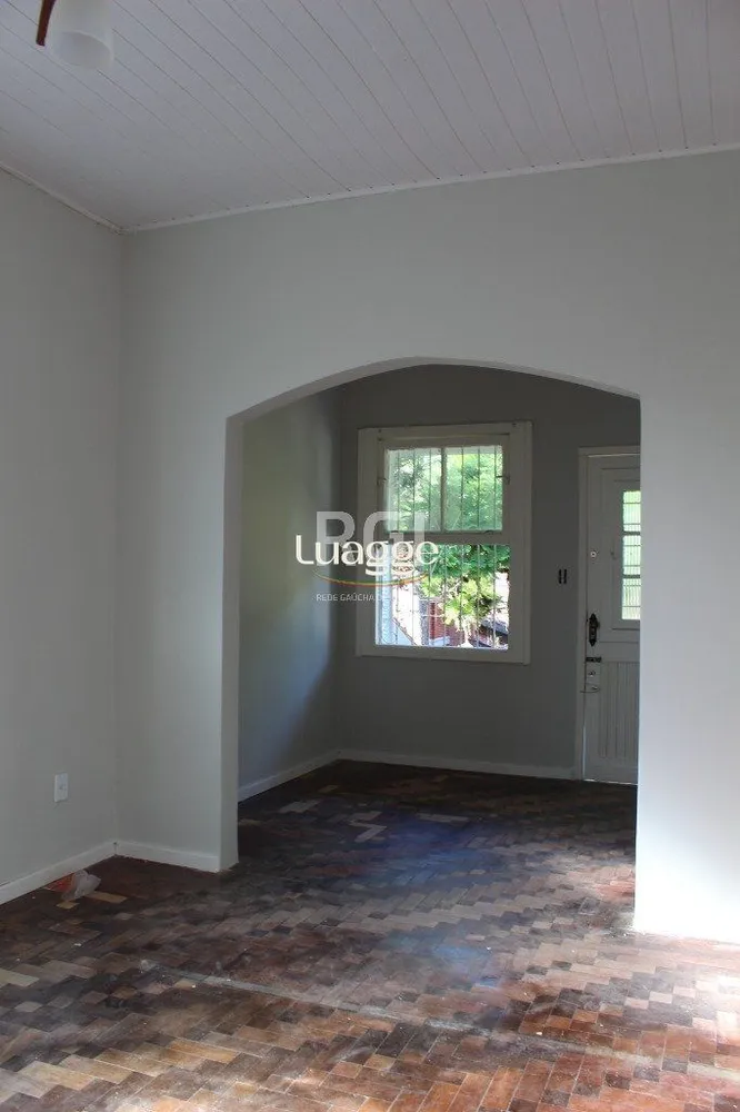 Casa, 6 quartos, 225 m² - Foto 1