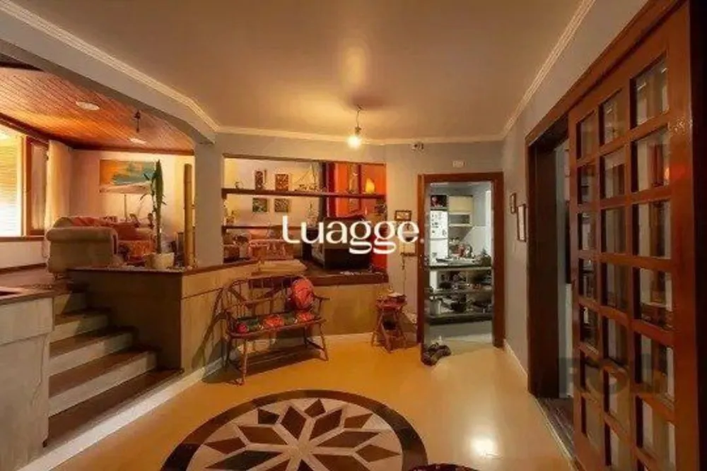 Casa, 4 quartos, 351 m² - Foto 1