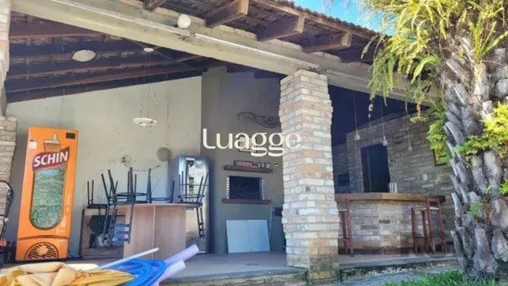 Casa, 4 quartos, 246 m² - Foto 1