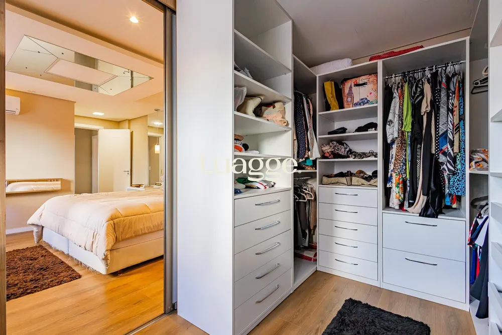 Casa, 4 quartos, 246 m² - Foto 2