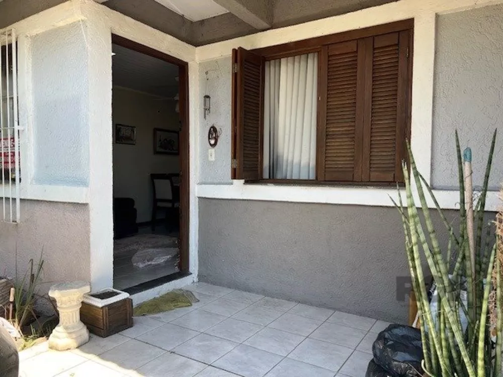 Casa à venda com 2 quartos, 53m² - Foto 1