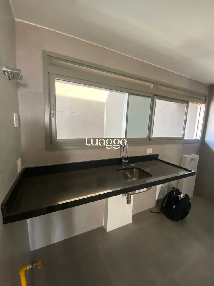 Apartamento, 3 quartos, 138 m² - Foto 1