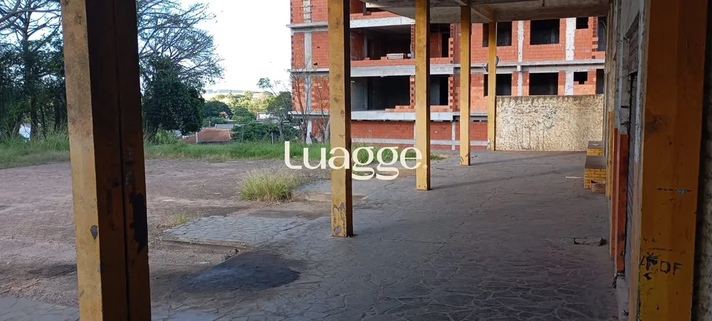 Prédio Inteiro - Foto 1