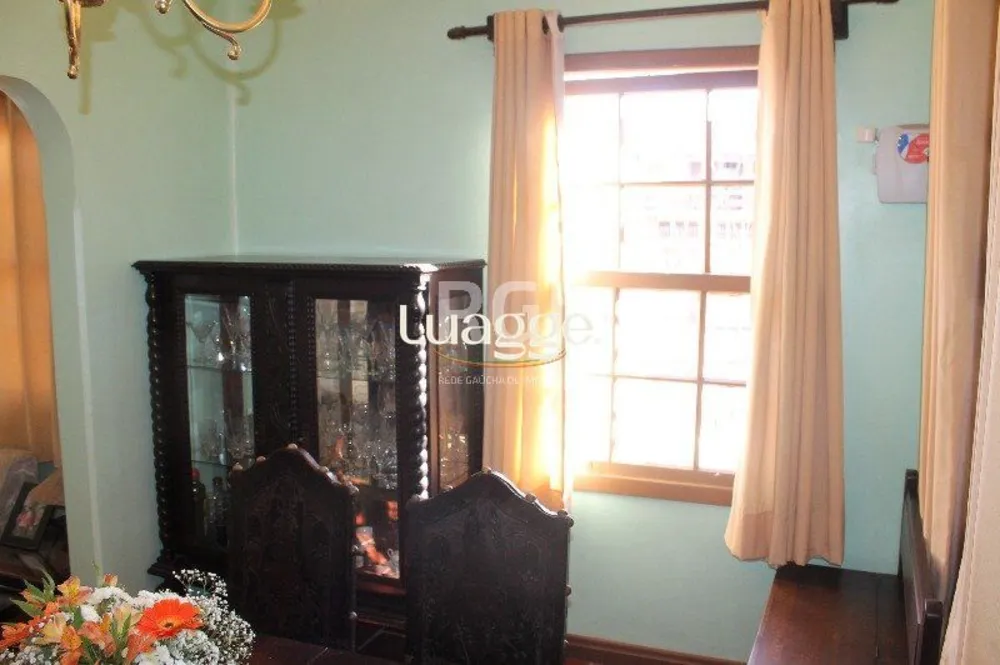 Casa, 4 quartos, 221 m² - Foto 1
