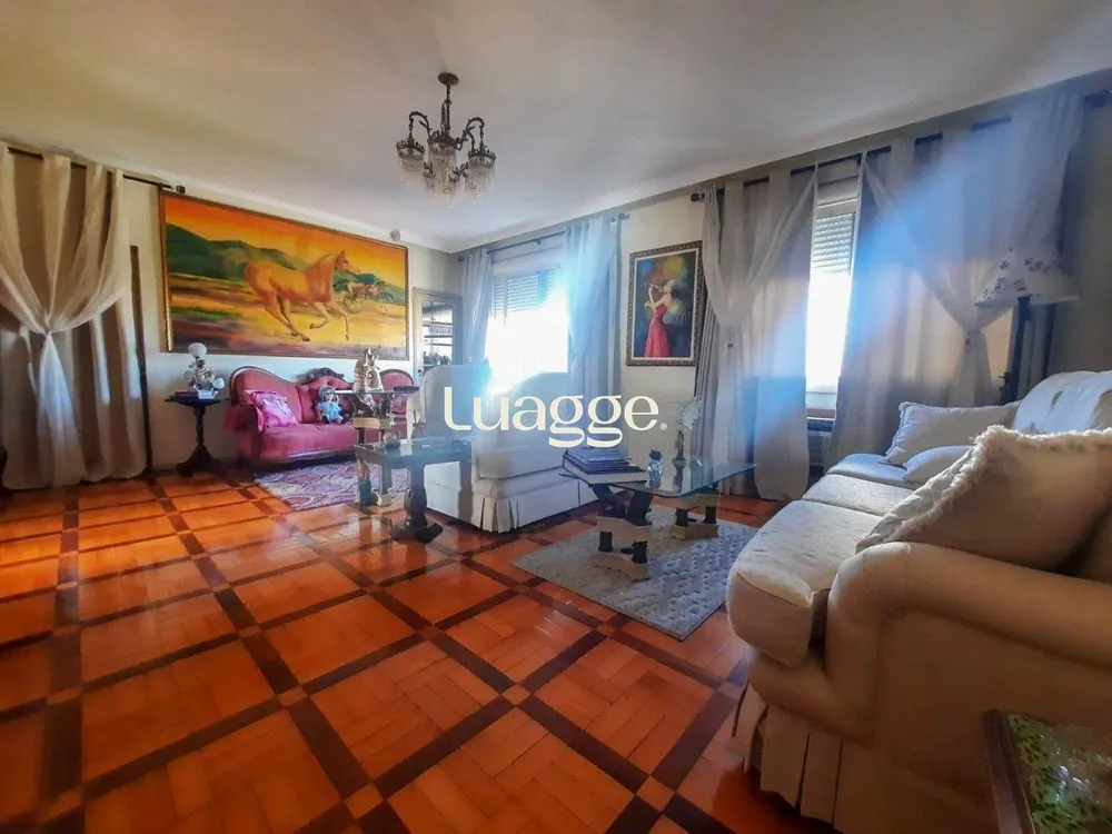 Casa, 3 quartos, 235 m² - Foto 1